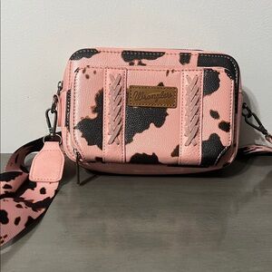 Wrangler Pink and Black Patterned Crossbody Bag